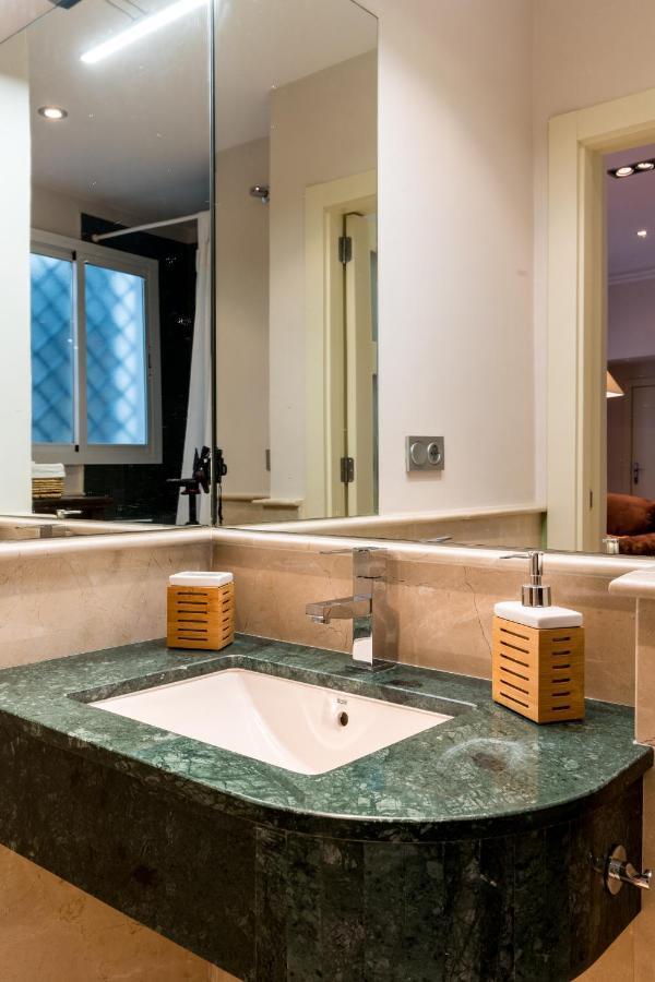 Quevedo Suite Sevilla Exterior foto
